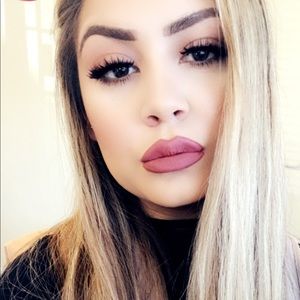 Meet your Posher, Alejandra